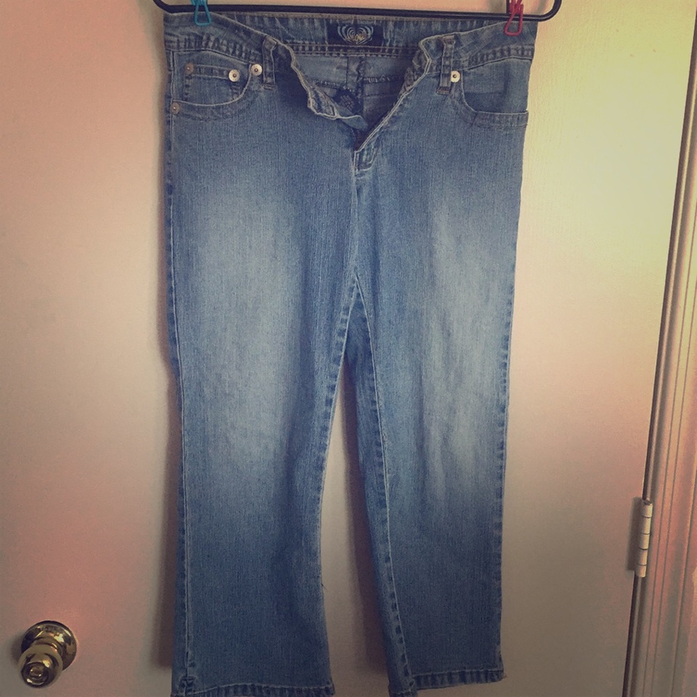 Angels Size 5 Capris